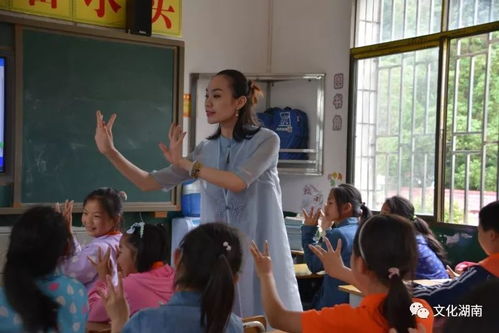 播撒藝術(shù)種子，科技點(diǎn)亮童年——2018年留守兒童藝術(shù)幫扶行動正式啟動